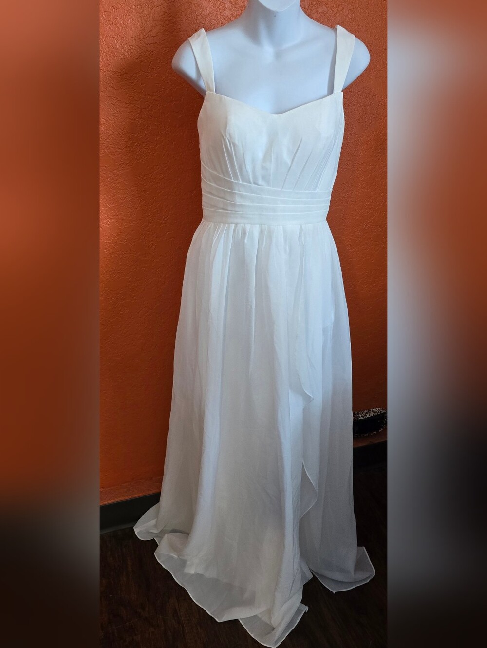 Elegant White Pleated Waist Maxi Dress